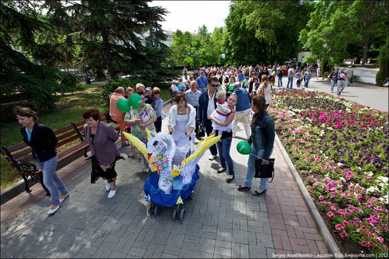 Kolasky IMG_053967-mini- Парад колясок Севастополь 2012