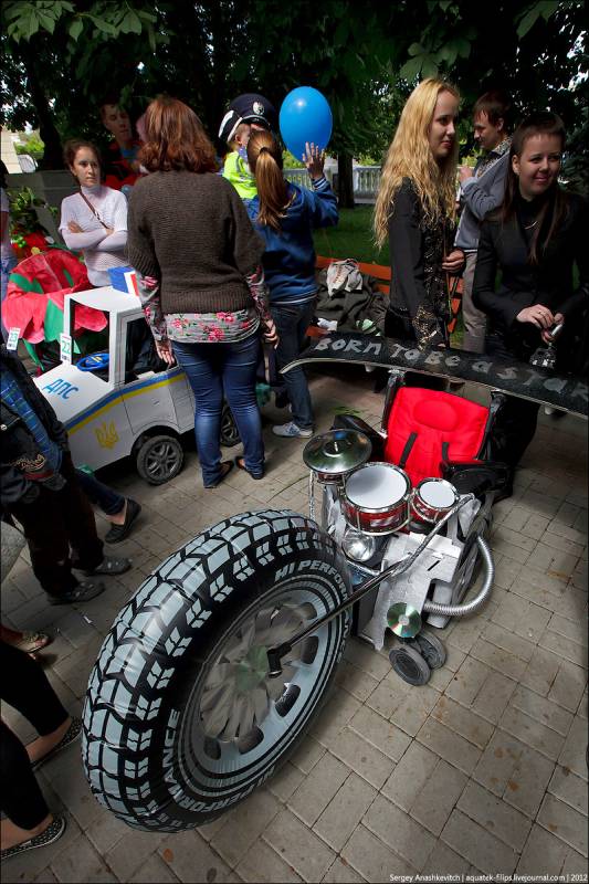 Kolasky IMG_053908-mini- Парад колясок Севастополь 2012