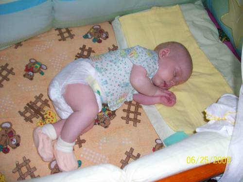 Фотография 1- Спят усталые игрушки,книжки спят...