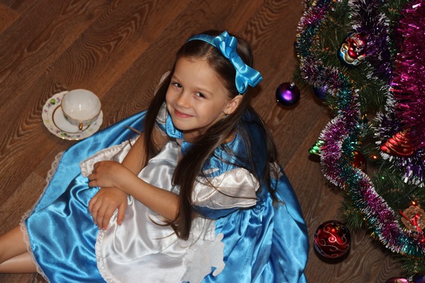 Новогоднее чаепитие Алисы в стране чудес:)- Фотоконкурс новогоднего костюма
