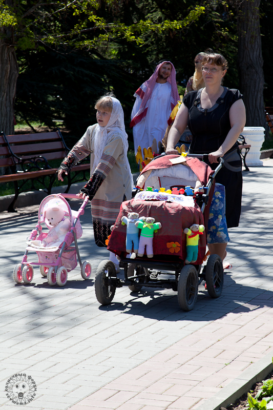 paradklogo-184- Первый Севастопольский парад колясок