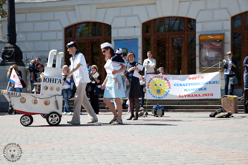 paradklogo-64- Первый Севастопольский парад колясок