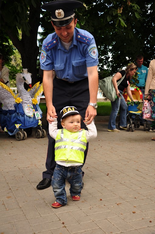 Parad_kolyasok_Sevastopol_2012_11- Парад колясок Севастополь 2012