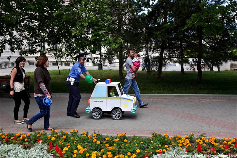 Kolasky IMG_053984-mini- Парад колясок Севастополь 2012