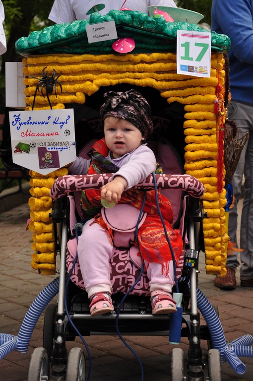 Parad_kolyasok_Sevastopol_2012_18- Парад колясок Севастополь 2012