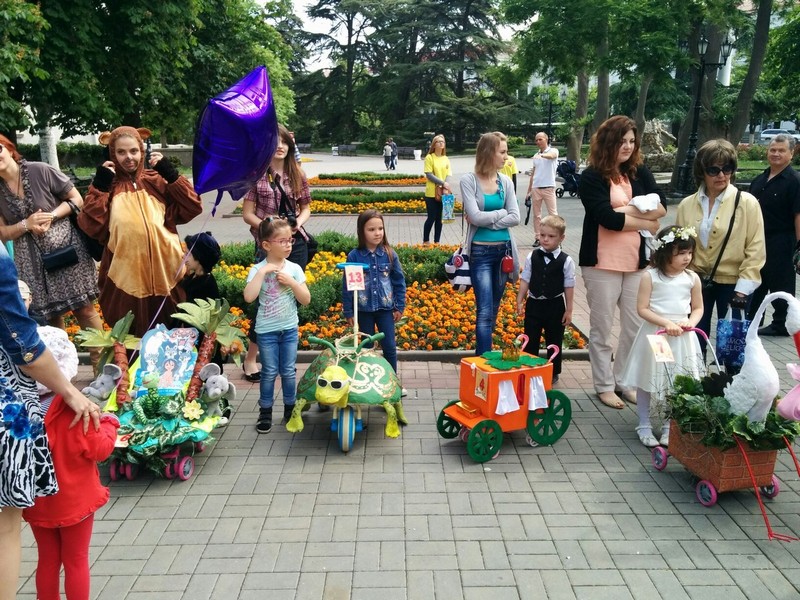 Пятый Севастопольский Парад колясок-007- Пятый Севастопольский Парад колясок (фото)