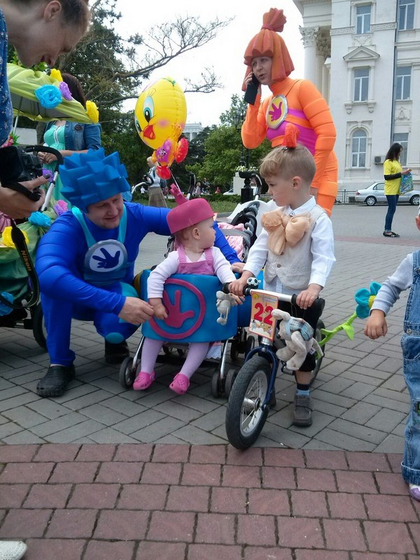 Пятый Севастопольский Парад колясок-003- Пятый Севастопольский Парад колясок (фото)