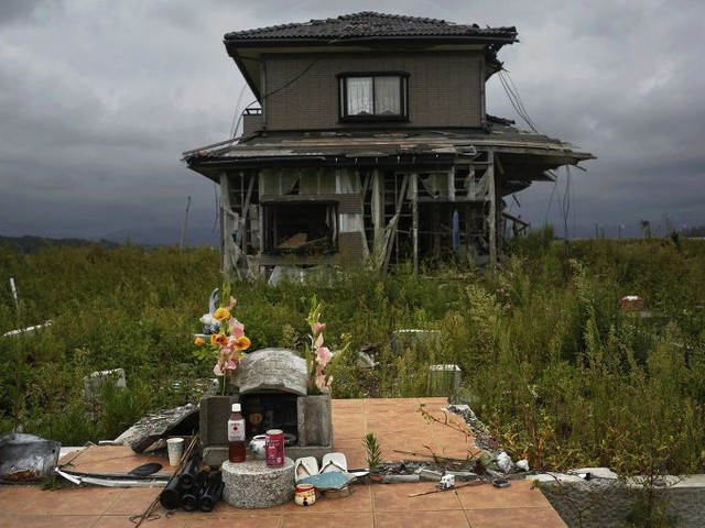 Импровизированный памятник жертвам катастрофы Фукусимы