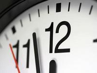 Перевод часов на летнее время в Украине в 2012 году будет.