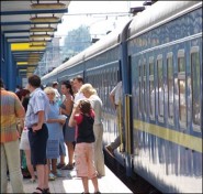 Поезда в Крым Россия не пустит до декабря.