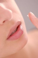 Новая технология увеличения губ без силикона